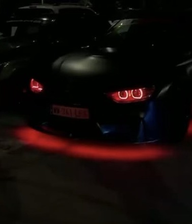 La M3 F80 de nuit, feux rouges et LED rouges sous la caisse